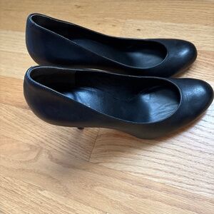 Black Cole Haan heels